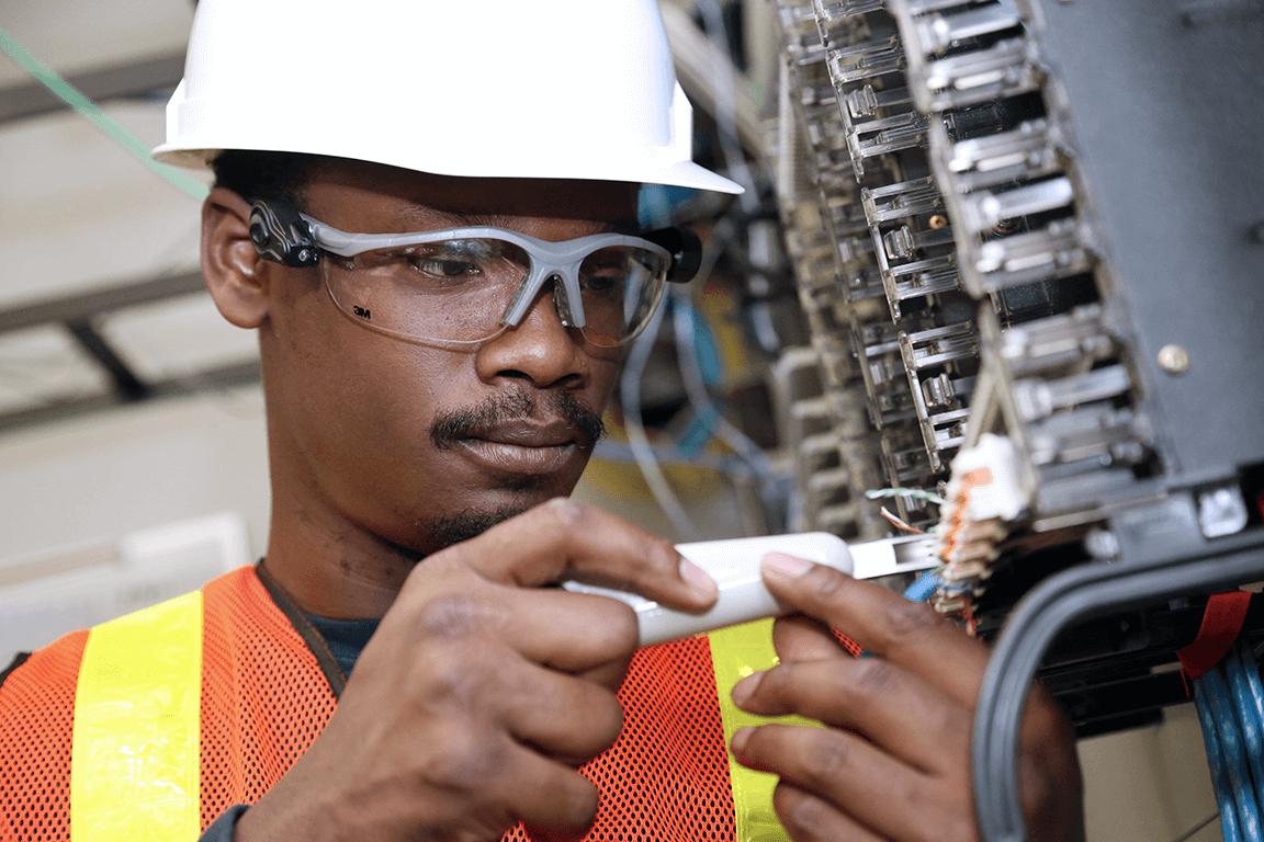 Electricians In Hollywood Park And Hill County Village, Texas